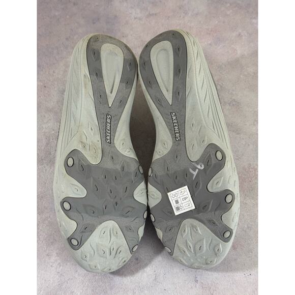 Skechers Womens Size 8 - 100668 Gray Relaxed Fit Memory Foam Slip On Sneaker - Picture 12 of 12